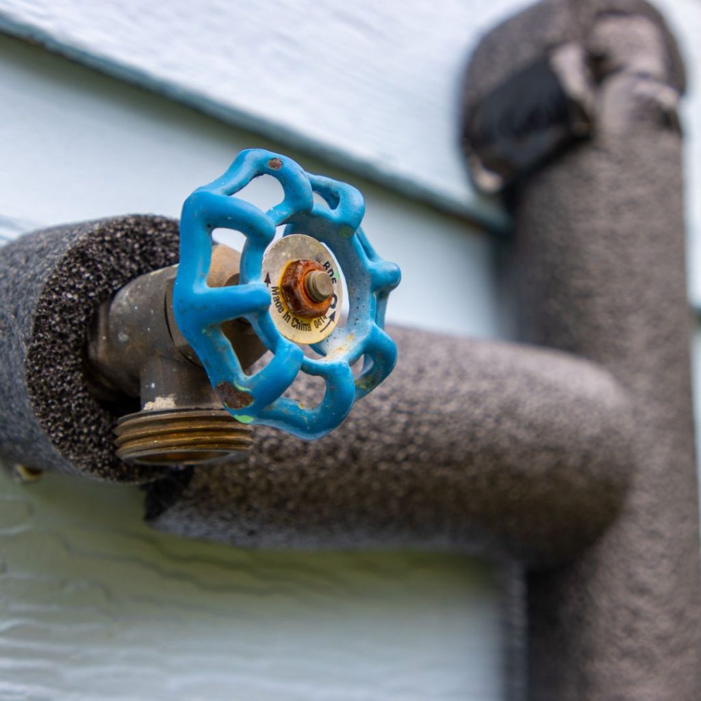 Insulated pipes also make the structure stronger. water heater, insulated pipes